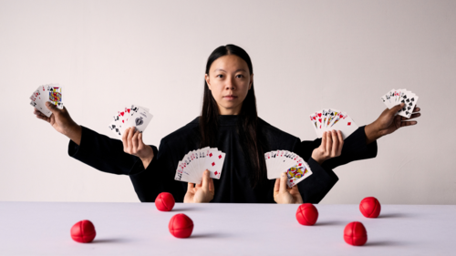 An image of a card illusion trick by Heka