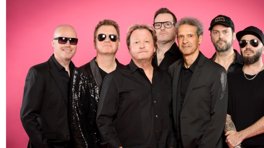 press shot image of Level 42