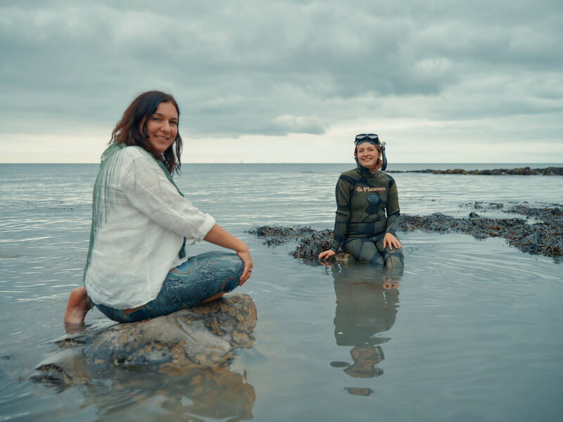 Nicoleta with Ruby Stothard from Sussex Underwater