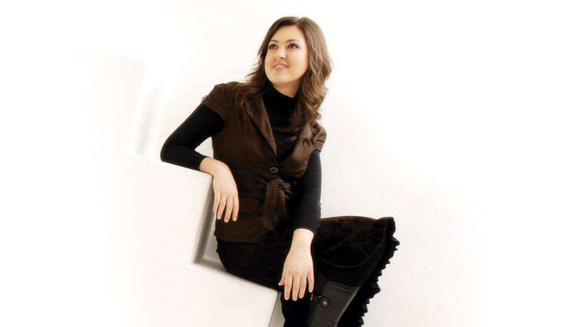 Alexandra Dariescu performing with the Brighton Philharmonic Orchestra at Brighton Dome