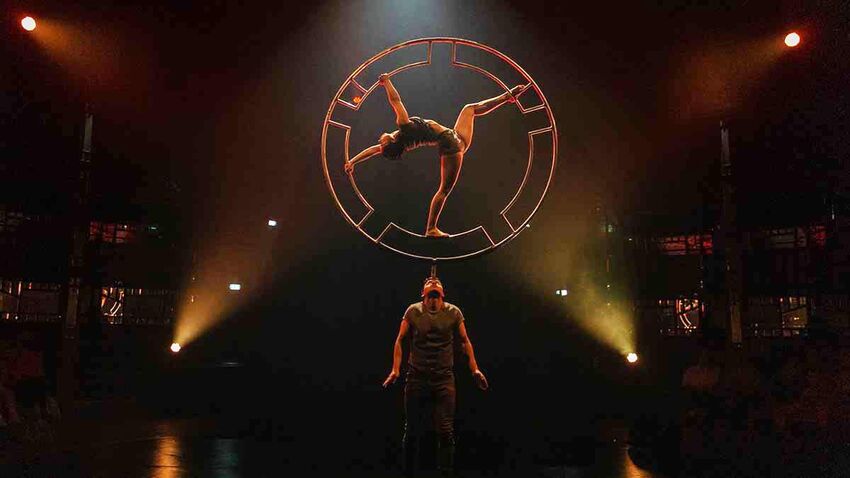 Two circus performers 